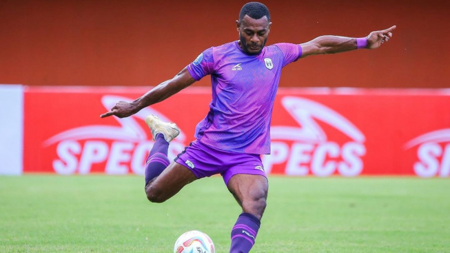 Injak Pemain Persis Solo, Bek RANS FC Marckho Merauje Jadi Bulan-bulanan: Mainmu Nggilani, Pemain Tarkam