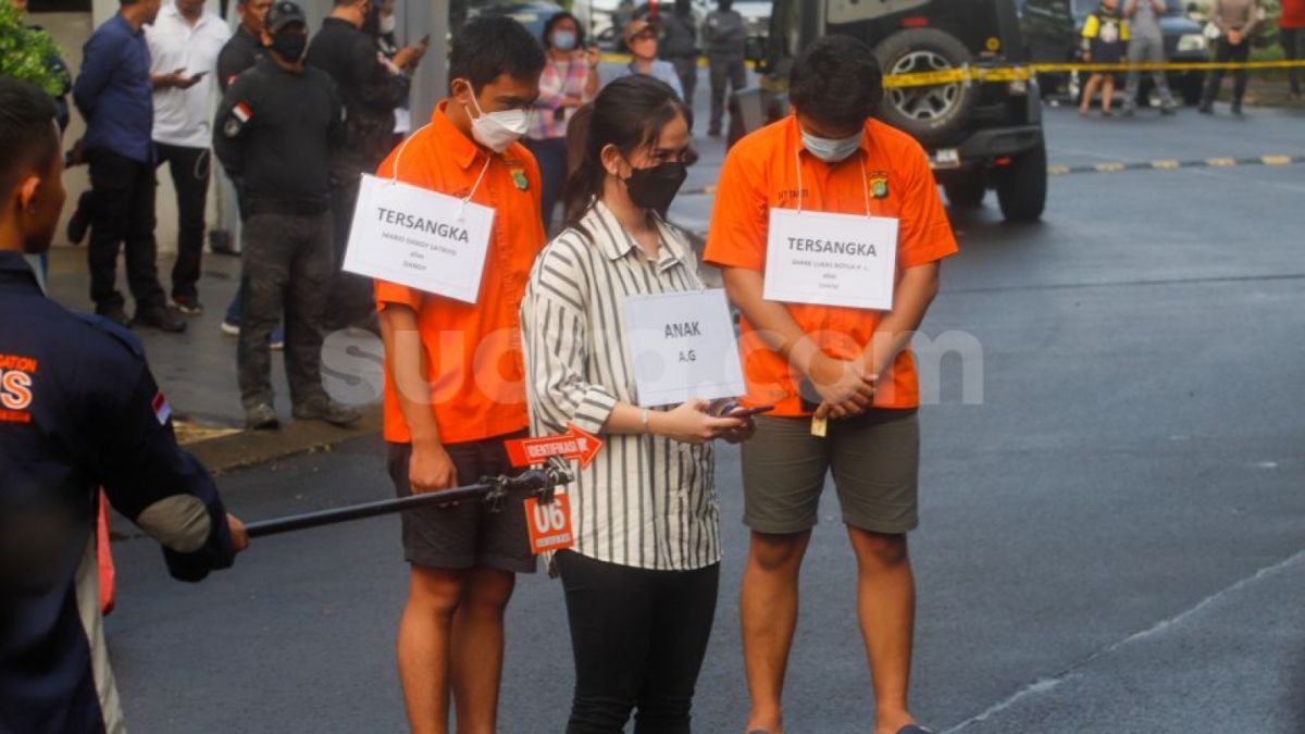 Prose rekonstruksi kasus penganiayaan David Ozora yang dilakukan oleh Mario Dandy Satriyo dan Shane Lukas. Shane memberikan pesan untuk David Ozora. [Foto: Suara.com - Alfian Winnato]