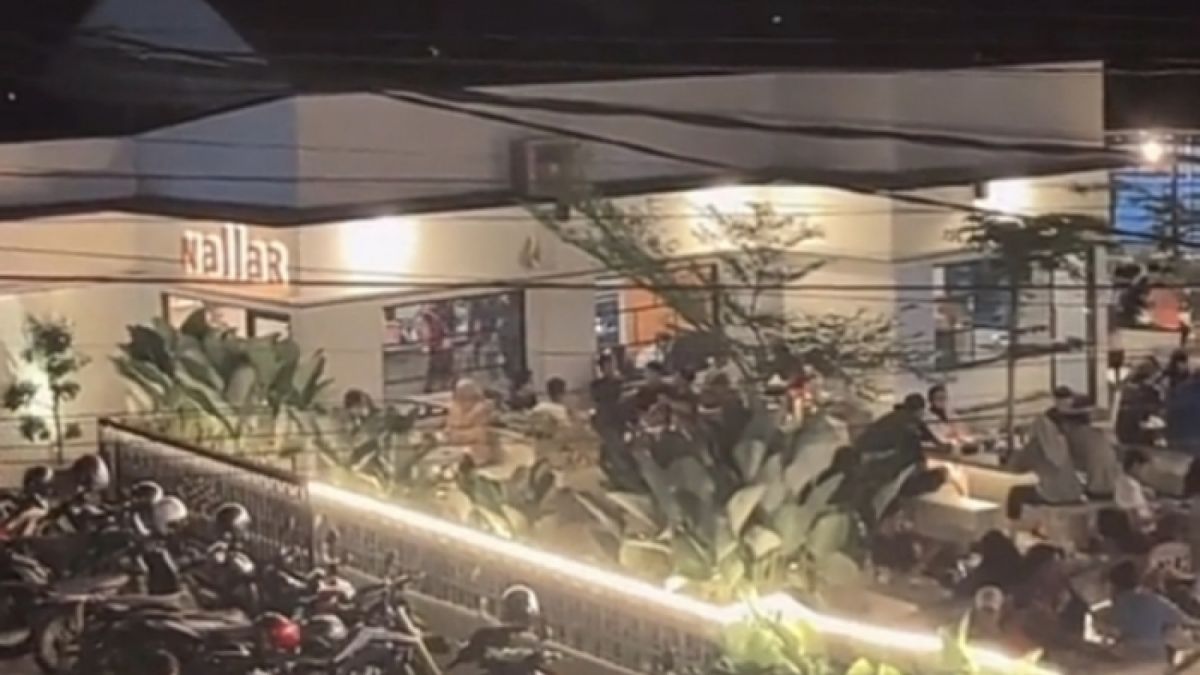 Nallar Coffe jadi cafe yang paling laris di Pekanbaru. [Tiktok @banana_raja]