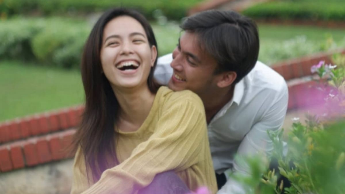 Jasa Lady Nayoan mempertemukan ayah kandungnya, Ernest Kjaernett. Membuat Rendy Kjaernett tidak ingin pisah dari istrinya. [Instagram/@rendykjaernett1]