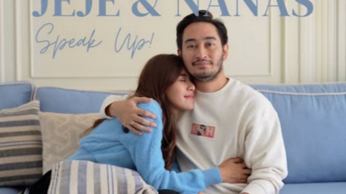 Syahnaz Sadiqah klarifikasi perselingkuhan dengan Rendy Kjaernett ditemani suaminya, Jeje Govinda. [YouTube/Jeje & Nanas Channel]