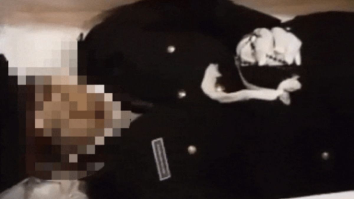 Jasad anggota Densus 88, Bripda Ignatius Frisco Sirage. [Instagram/@hotmanparisofficial]