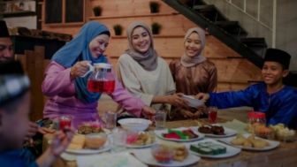 CATAT! Lakukan 5 Tips Sederhana Ini Saat Jalani Puasa Ramadan agar Tubuh Tetap Fit