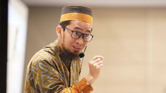 Ustadz Adi Hidayat: Rezeki Sudah Diatur, Mustahil Tertukar, Jangan Khawatir