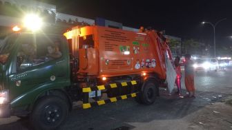 Ramadhan Ini Kota Pekanbaru Tidak Bau Sampah? Truk Angkutan Sampah Compactor Hibah Kemen LHK Beroperasi