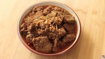 Makanan Khas Idul Adha: Resep Rendang Daging Sapi Bumbu Jawa dengan Cita Rasa Manis dan Kaya Rempah