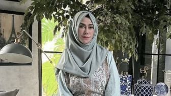 Terciduk ke Mall Bareng, Mama Amy dan Ibu Jeje Govinda Pura-Pura Harmonis Demi Syahnaz