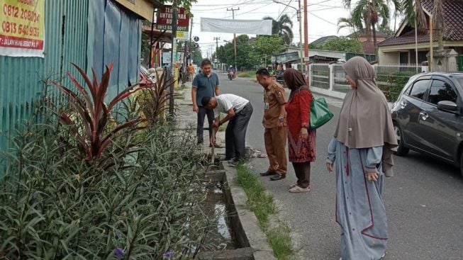 Goro Warga Pekanbaru, Lurah Sukamulia: Sebagian Saluran Air Sudah Dicor Warga