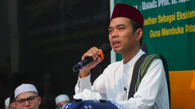 Praktik Jual Beli Beras Zakat Fitrah Dalam Masjid Boleh? Hey Para Amil Ada Imbauan dari Ustadz Abdul Somad