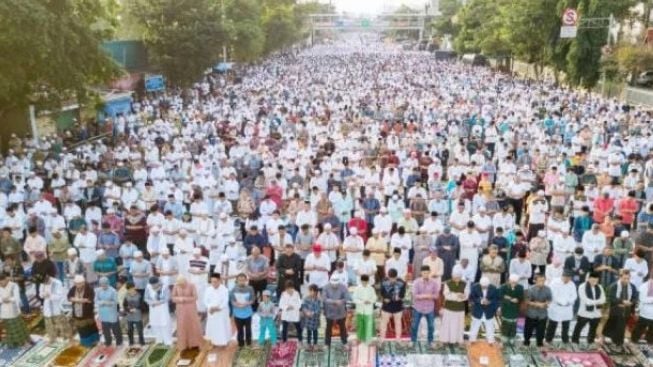 LENGKAP! Bacaan Niat Sholat Idul Fitri Berjamaah dan Tata Caranya, Lokasi Salat di Pekanbaru Tahun Ini