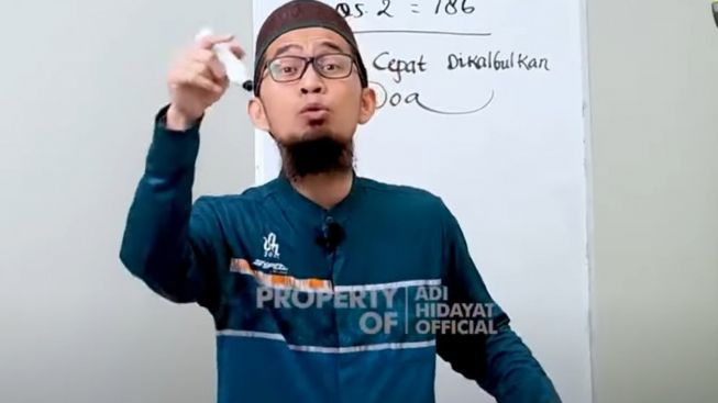 3 Amalan Khusus di Penghujung Bulan Ramadan Diungkap Ustadz Adi Hidayat, Jangan Sampai Nyesel Kalau Terlewat