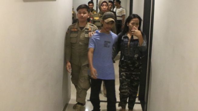 Waduh, Dini Hari Ramadhan Ini, Puluhan Pasangan Muda-mudi Terjaring Satpol PP Kota Pekanbaru di Sejumlah Wisma