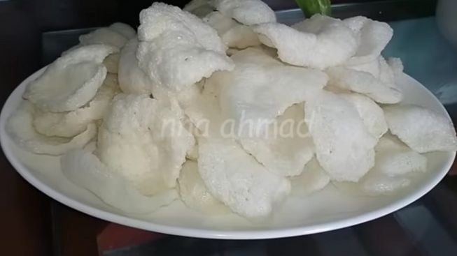 Resep Membuat Kerupuk Hemat Budget, Nasi Sisa di Rumah Jangan Dibuang ya Bun!