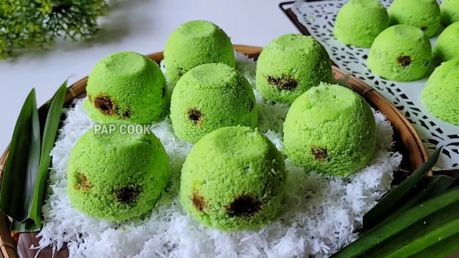 Resep Makanan Tradisional: Cara Membuat Kue Putu Lumer tanpa Cetakan Bambu