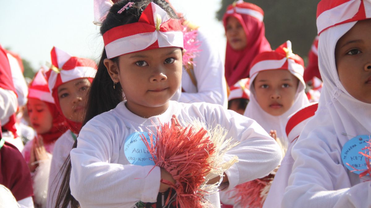 Anak menari [ponorogo.suara.com/dedy.s]