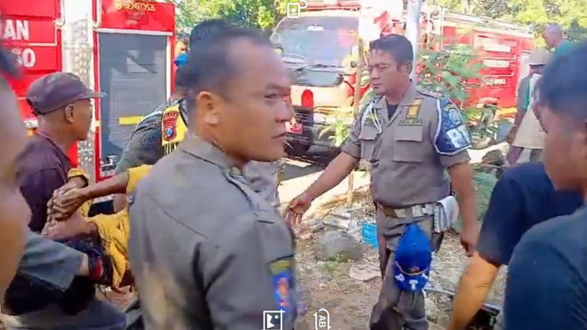 pemilik rumah pingsan [ponorogo.suara.com/dedy.s]