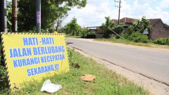 Hati-hati, Jalan Rusak di Ponorogo Bisa Sebabkan Kecelakaan 4 kali Dalam Semalam