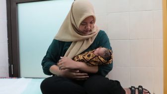 Warga Ponorogo Digegerkan dengan Penemuan Bayi Baru Lahir Tergeletak di Teras Rumah - Siapa Pelakunya?!