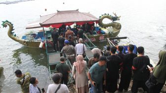 Serunya! Kapal Wisata di Danau Ngebel Resmi Diluncurkan, Liburan Makin Asik