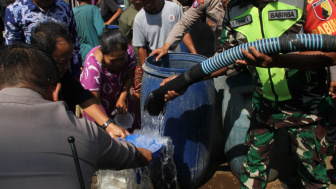 Cuaca Panas Picu Kekeringan Parah di Desa Sidoarjo, Kabupaten Ponorogo: Warga Terpaksa Beli Air Untuk Dikonsumsi