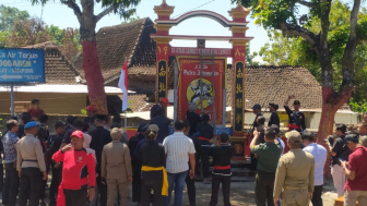 Perguruan Pencak Silat Ponorogo Sukarela Bongkar Tugu demi Kondusifitas