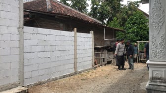 Ribut Dengan Tetangga, Warga Jabung Ponorogo Blokir Jalan Dengan Tembok 2 Meter