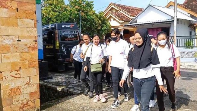Kunjungi Ponorogo, Kadisnakertrans Jatim Minta Babinas Hingga Kades Jadi Garda Terdepan Cegah Praktek Migran Ilegal