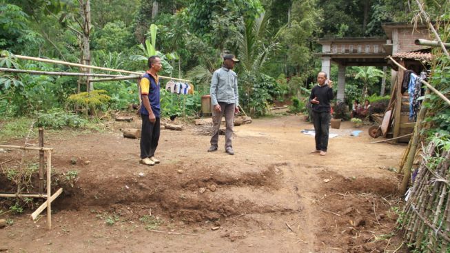 Desa Bengkiring Ponorogo: Puluhan Rumah Terancam Roboh Akibat Tanah Gerak, Warga Pasrah Tanpa Kemampuan Pindah