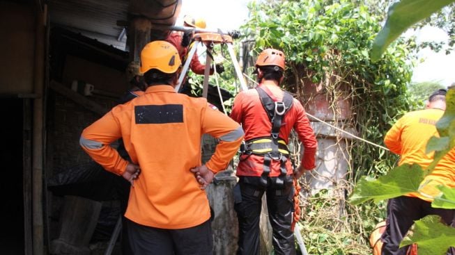 Masya Allah! Ibu Muda di Ponorogo Tercebur Sumur Sedalam 25 Meter, Ternyata yang Terjadi...