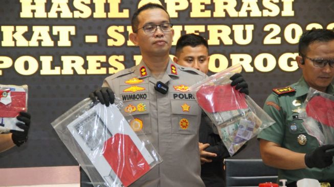 Operasi Sikat Semeru Polres Ponorogo: 10 Kasus Terungkap, 11 Tersangka Ditangkap!