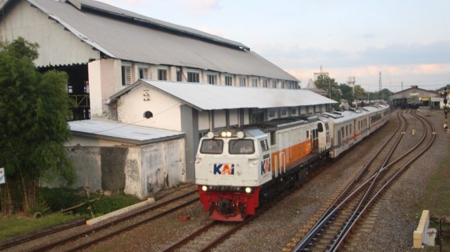 Penumpang Kereta Api Mengalami Peningkatan Selama Libur Hari Besar Nasional