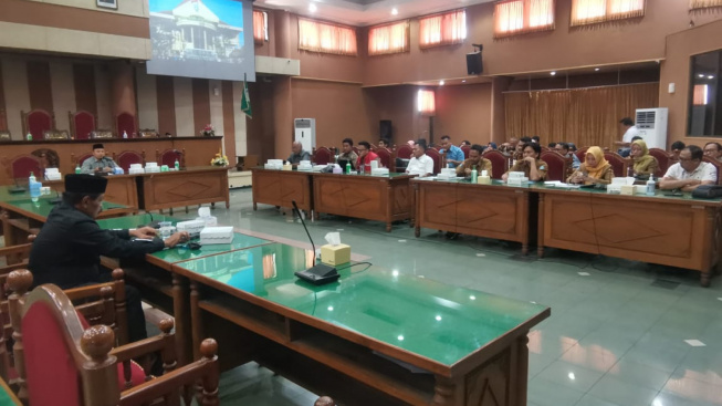 Emak-emak Berani Berbicara! Rapat Dengar Pendapat Bahas Elpiji 3kg: 10 Hari Kesulitan Dapatkan "melon Hijau" di Ponorogo