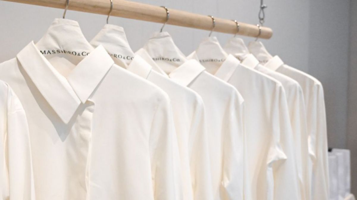 Kemeja putih dari serat alami [suara.com]