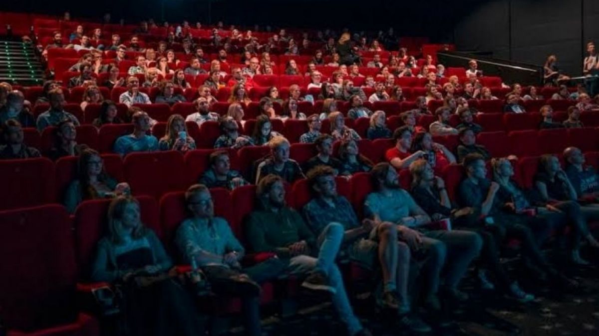 Ilustrasi Nonton Film di Bioskop. (unsplash)