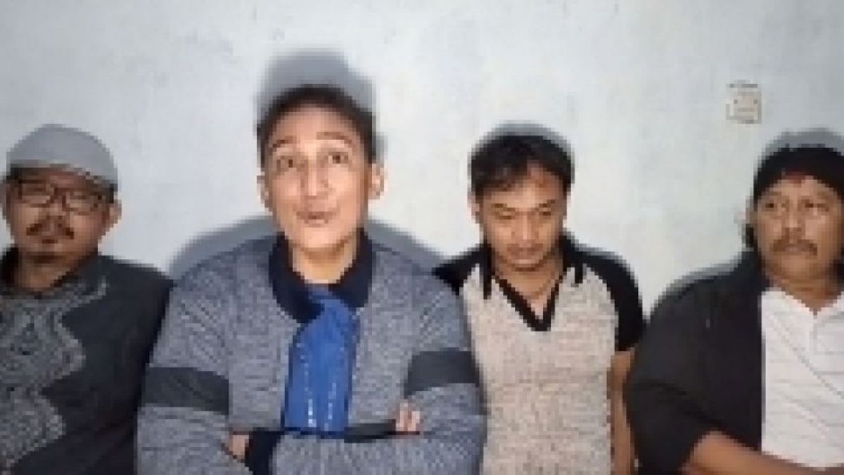 Tangkapan layar video viral Pengacara Dukun se-Indonesia Firdaus semprot Habib Jindan. [TikTok]