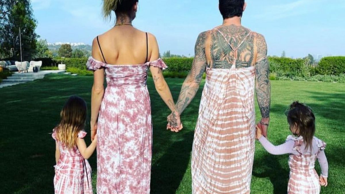 Potret Keluarga Adam Levine [Instagram/adamlevine]