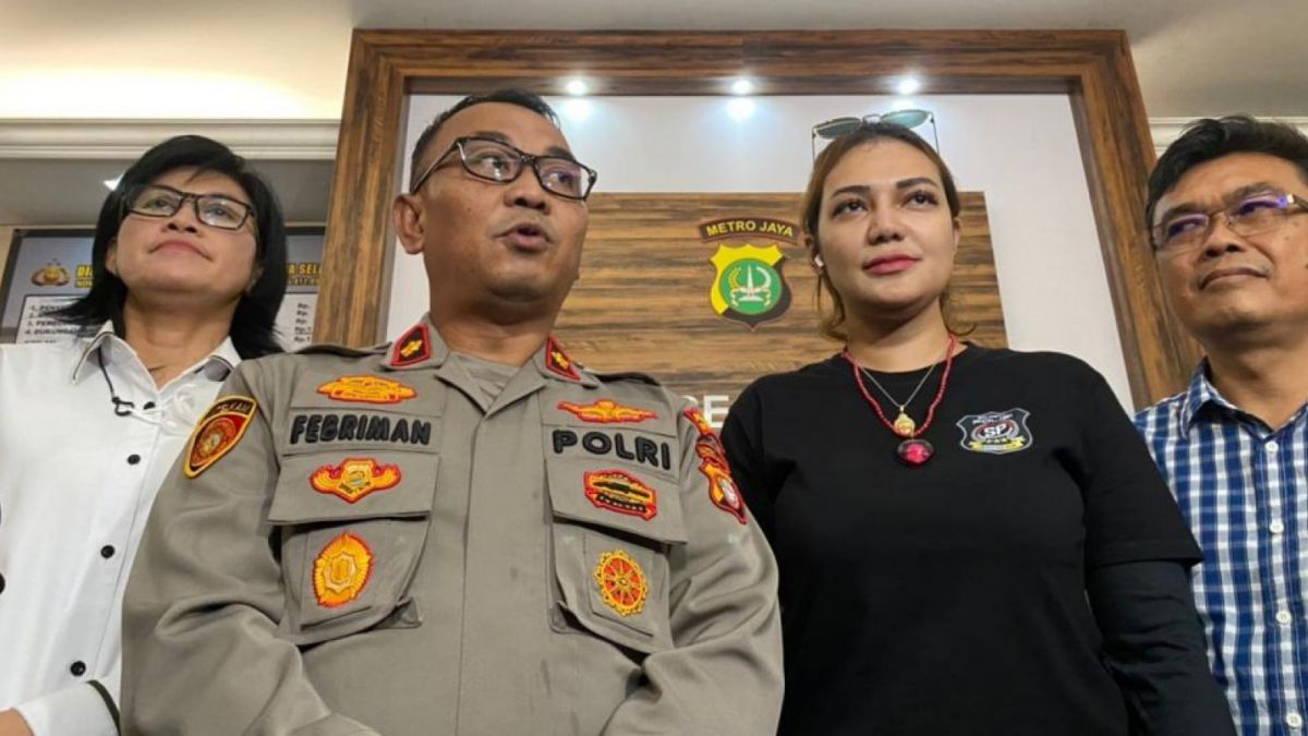 Sahabat Polisi melaporkan aksi prank Baim Wong dan Paula Verhoeven ke Polres Jaksel [Suara.com/Yosea Arga]