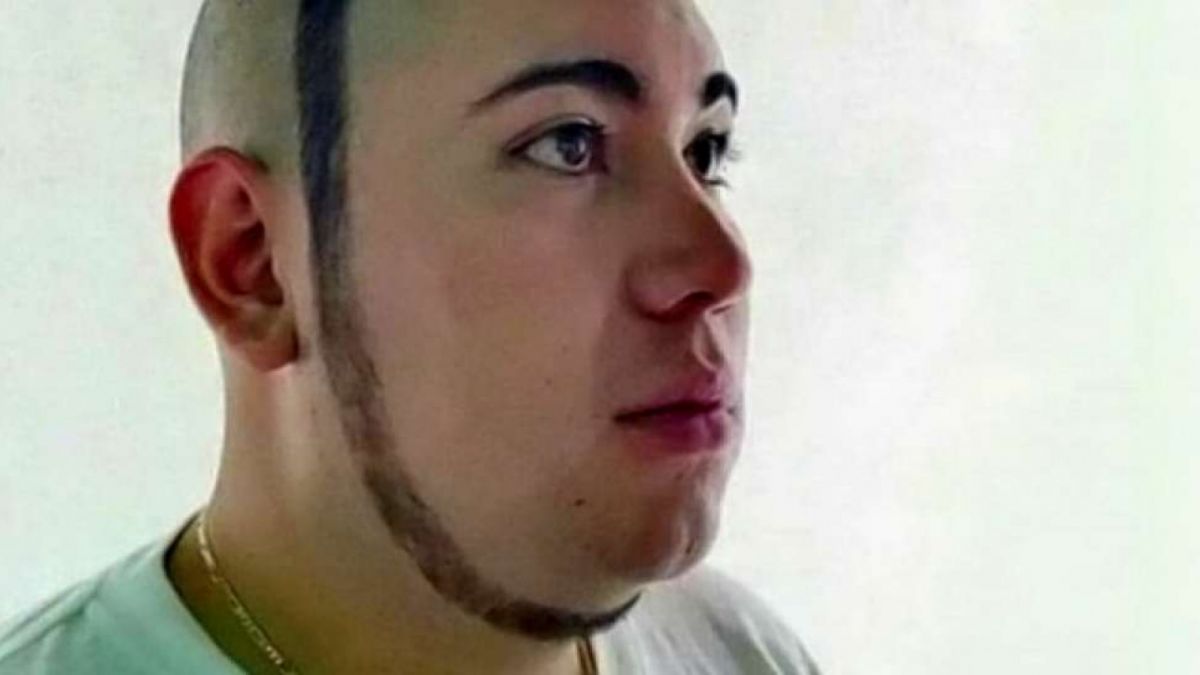 Potongan rambut aneh. [brightside] [brightside]