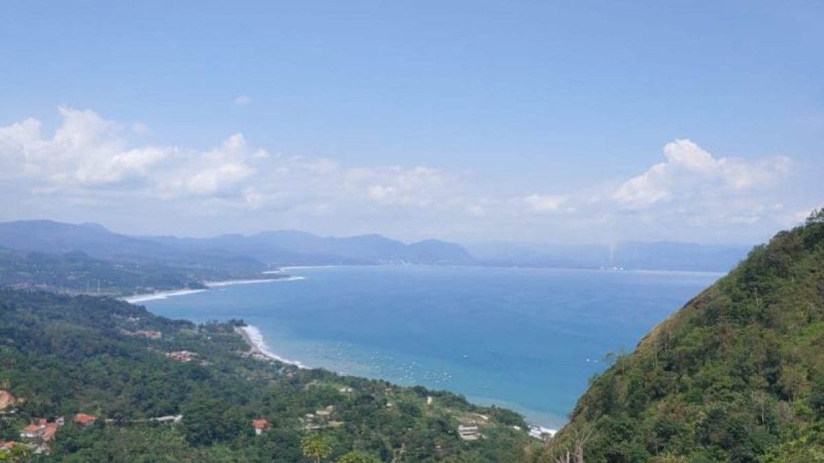 Pantai Pelabuhan Ratu. [Bahadur.id]