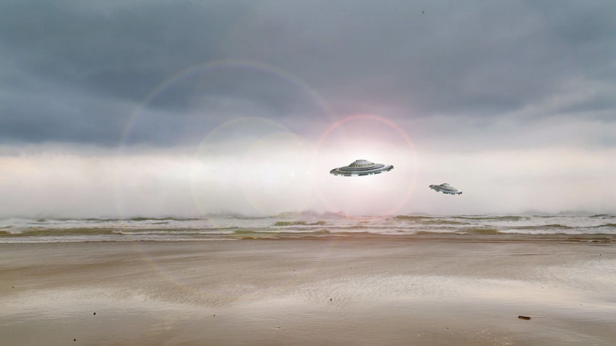 Ilustrasi UFO [maxime raynal/Flickr]