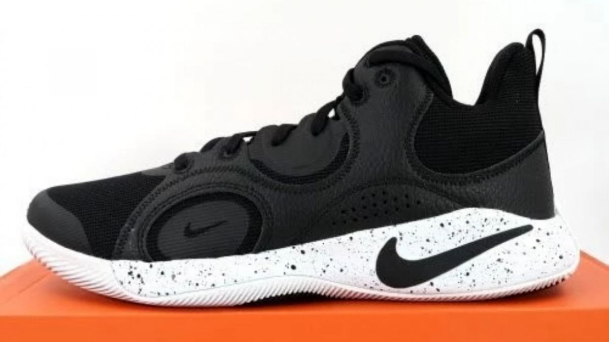 Sepatu Nike Fly By Mid 2. [Tokopedia]