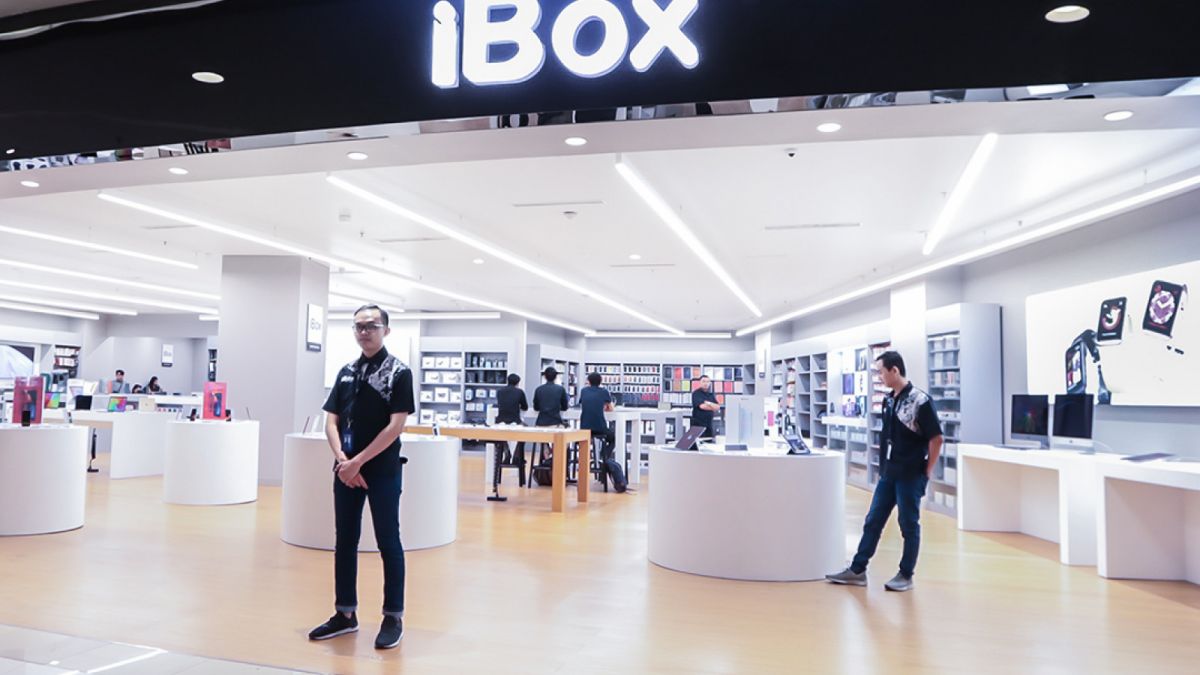 iBox store. [Central Park Mall]