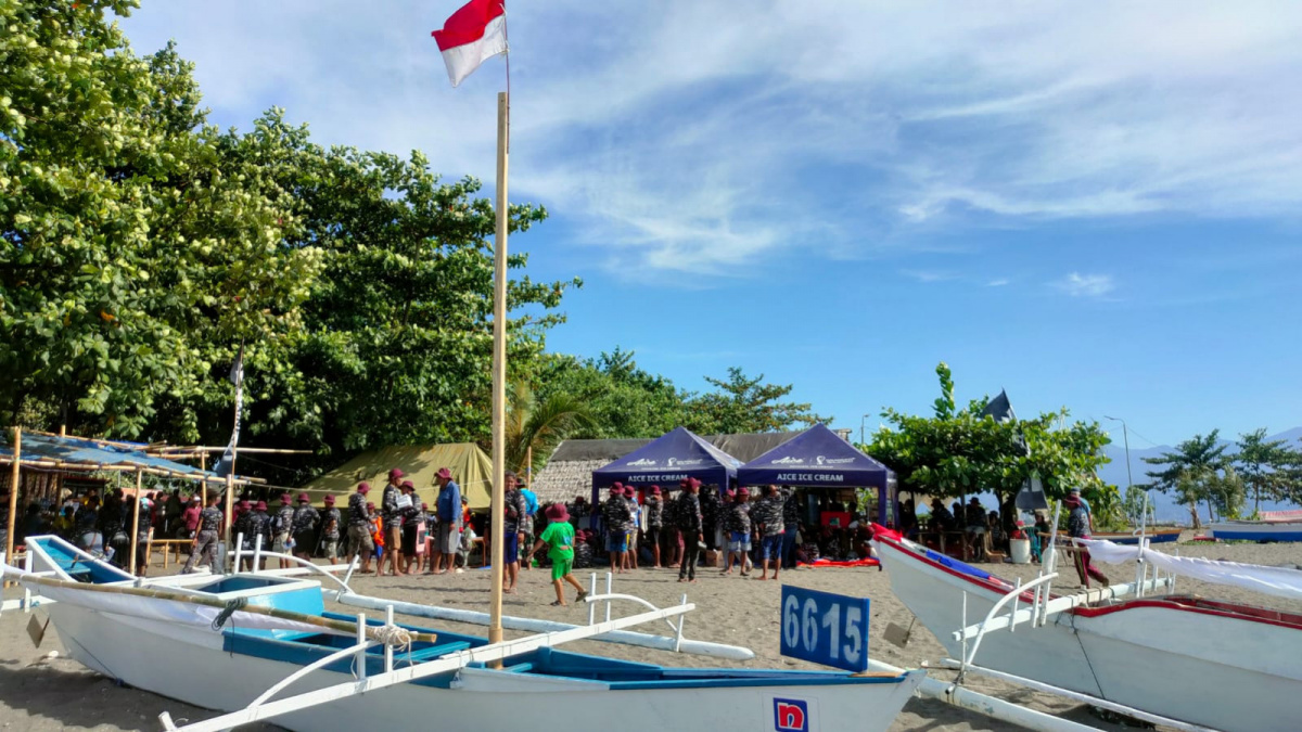 Kemendikbudristek gelar Lomba Perahu Layar di Manado pada Minggu (24/9/2023). [Kemendikbudristek]