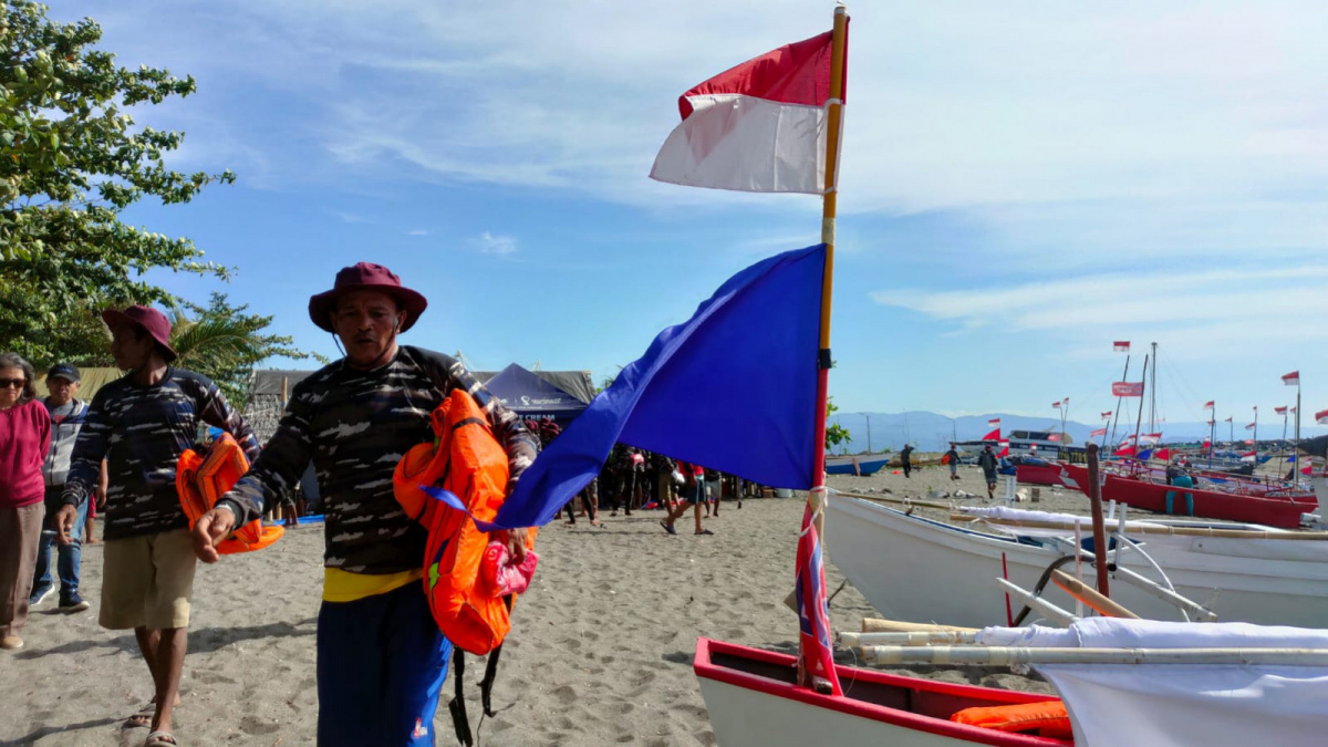 Kemendikbudristek gelar Lomba Perahu Layar di Manado pada Minggu (24/9/2023). [Kemendikbudristek]
