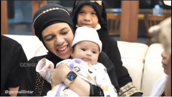 Gen Halilintar Bertemu Dengan Baby Ameena, Ibunda Atta Halilintar Kegirangan