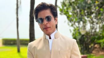 Selebriti Shah Rukh Khan Dan Kartik Aaryan Serasi Dalam Sebuah Acara, Warganet Gemas Melihatnya