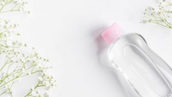 Baby Oil dan Manfaatnya