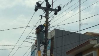 'RS' Kepergok Mencuri Kabel PLN Senilai Rp 600 Juta Langsung Digelandang Ke Polres Way Kanan