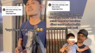 Ingat Penjual Siomay yang Viral Karena Selamatkan Balita, Netizen Terharu