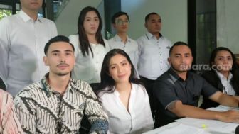 Anaknya Ditipu, Ayah Jessica Iskandar Stres Sampai Jatuh di Kamar Mandi